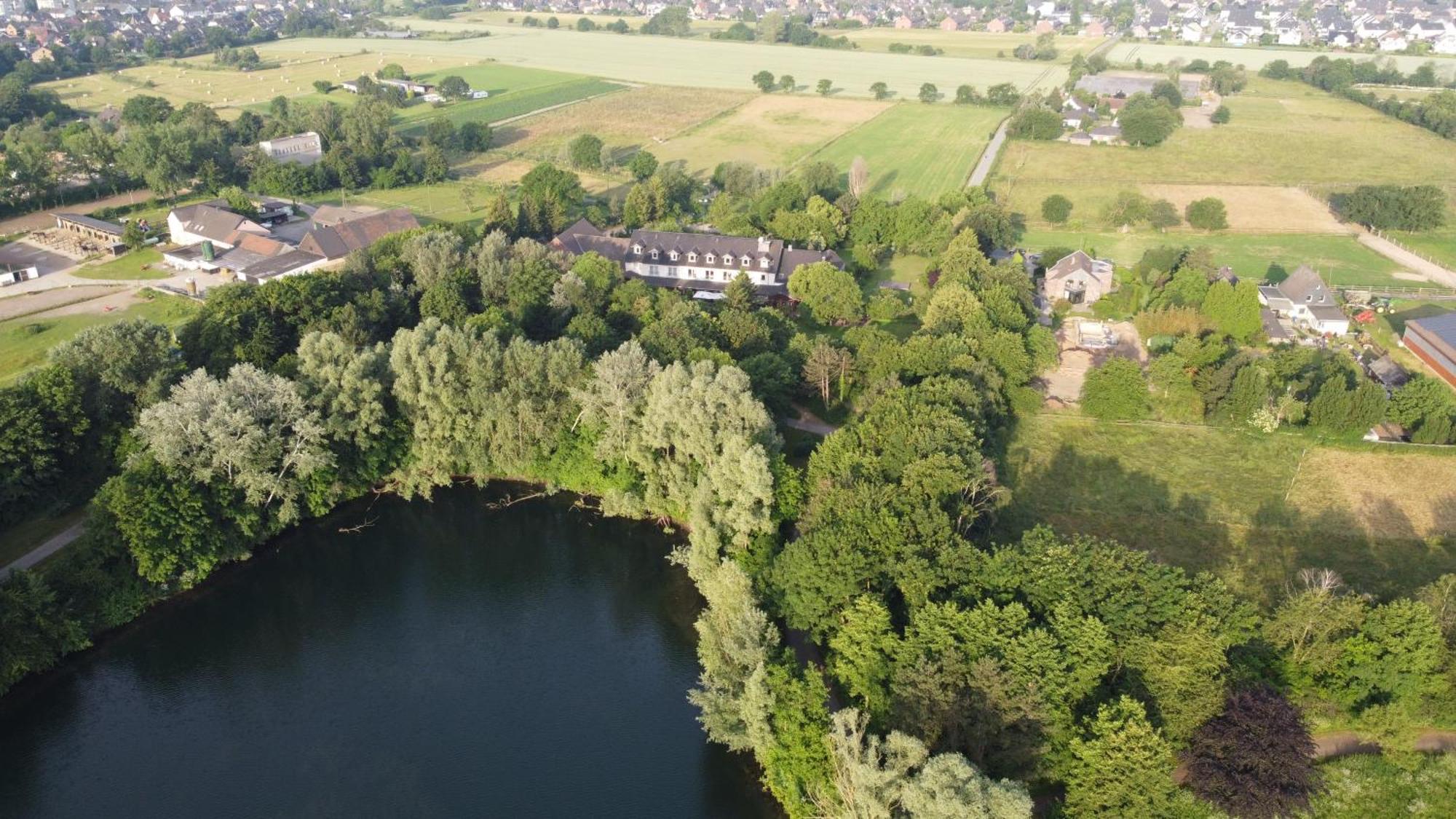 Hotel Und Restaurant Eurohof ดุยส์บูร์ก ภายนอก รูปภาพ