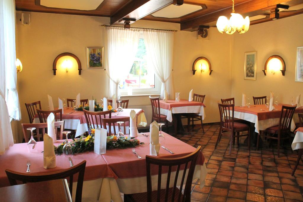 Hotel Und Restaurant Eurohof ดุยส์บูร์ก ภายนอก รูปภาพ