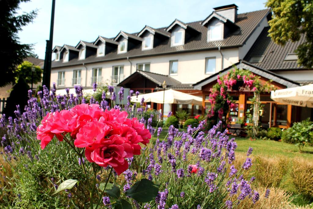 Hotel Und Restaurant Eurohof ดุยส์บูร์ก ภายนอก รูปภาพ