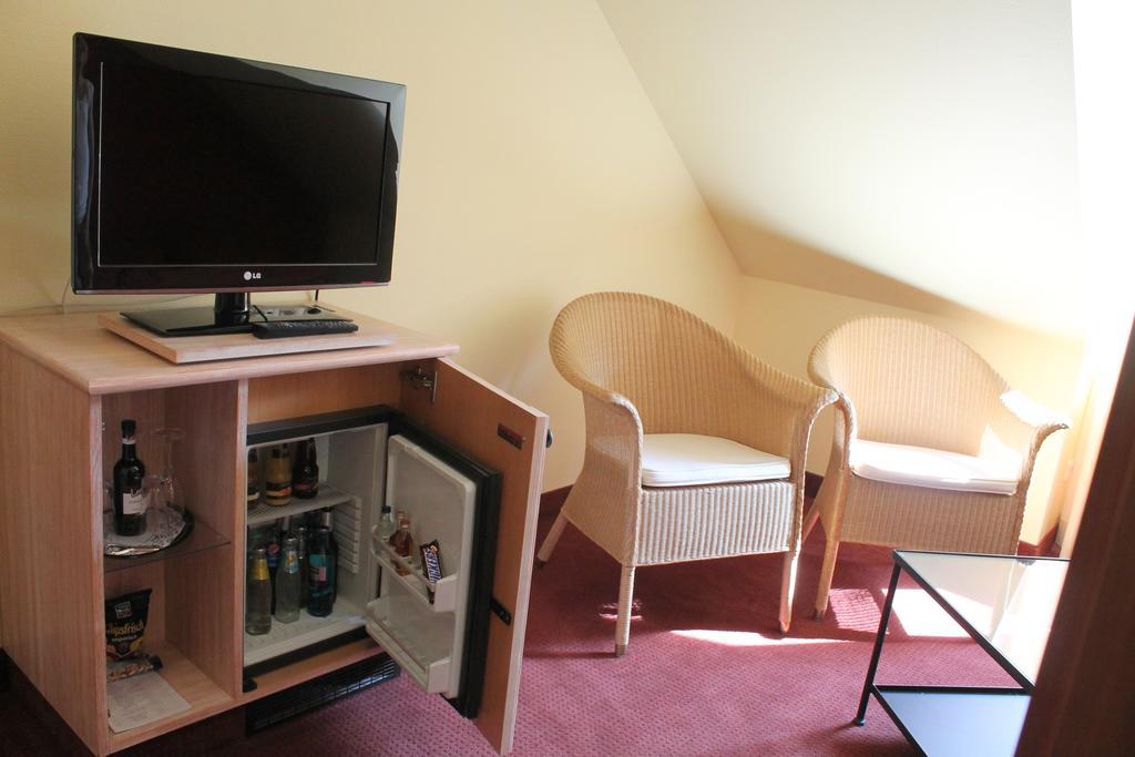 Hotel Und Restaurant Eurohof ดุยส์บูร์ก ภายนอก รูปภาพ